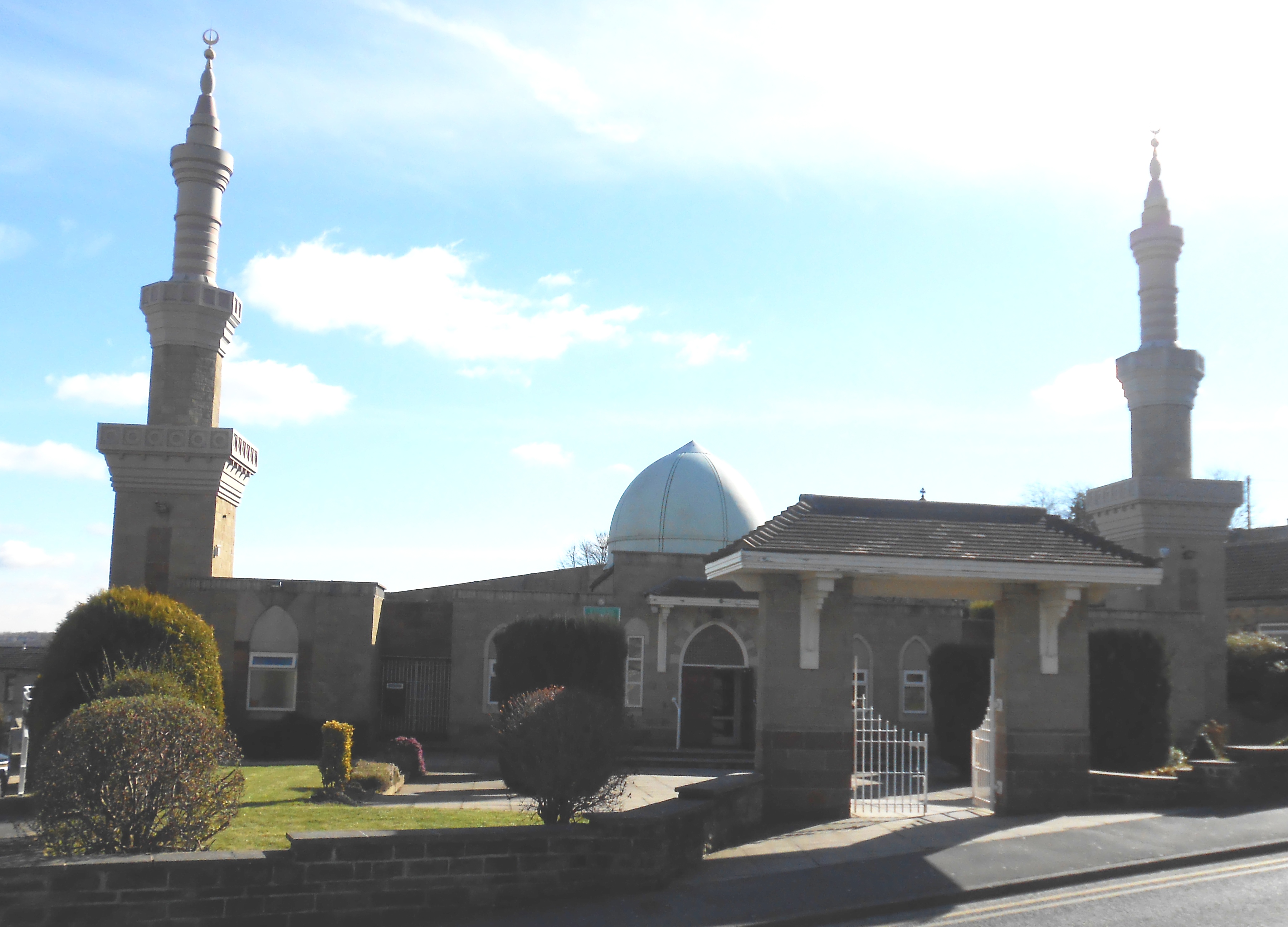 Madina Masjid open day strikes a bond between faiths